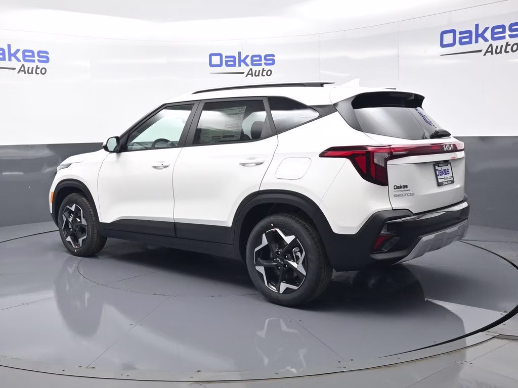 2026 Snow White Pearl Kia Seltos S AWD SUV