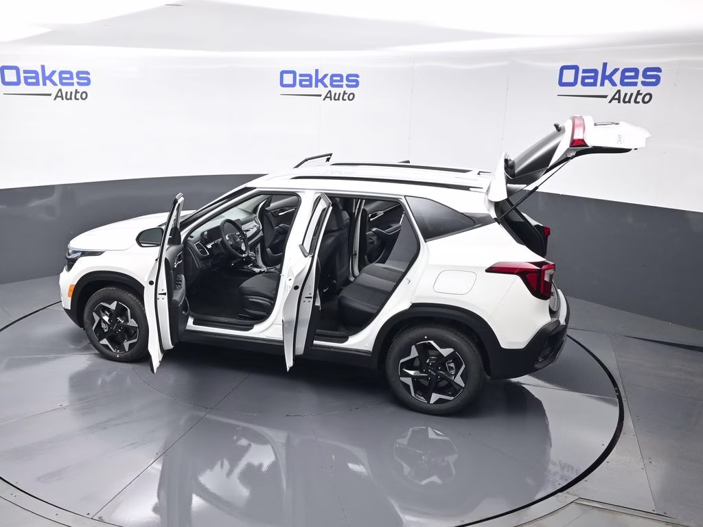 2026 Snow White Pearl Kia Seltos S AWD SUV