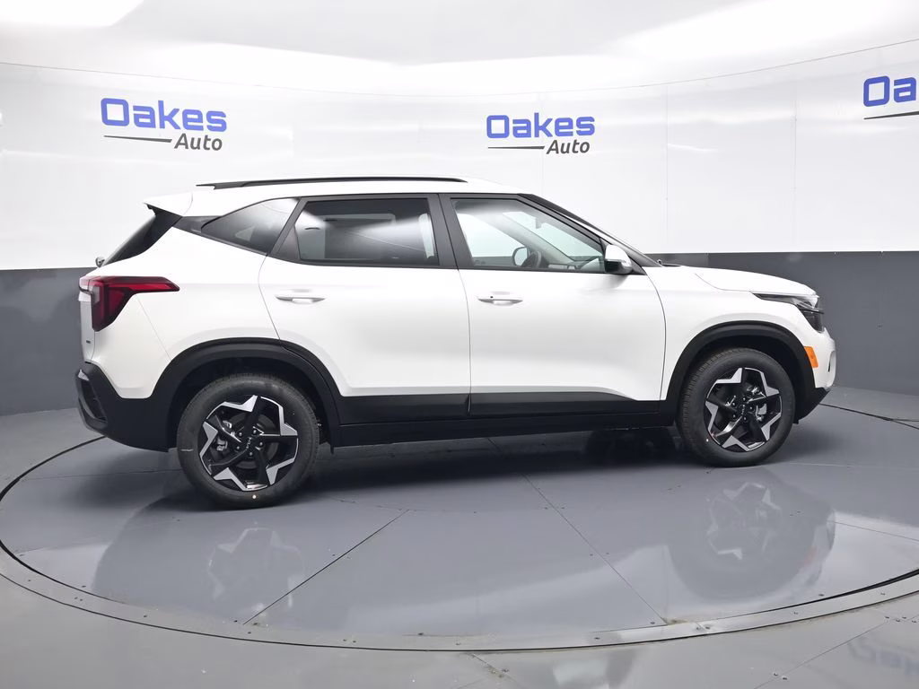 2026 Snow White Pearl Kia Seltos S AWD SUV