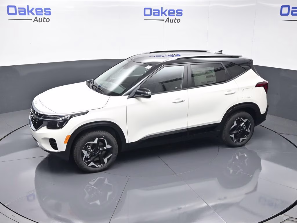 2026 Clear White/Black Roof Kia Seltos S AWD SUV