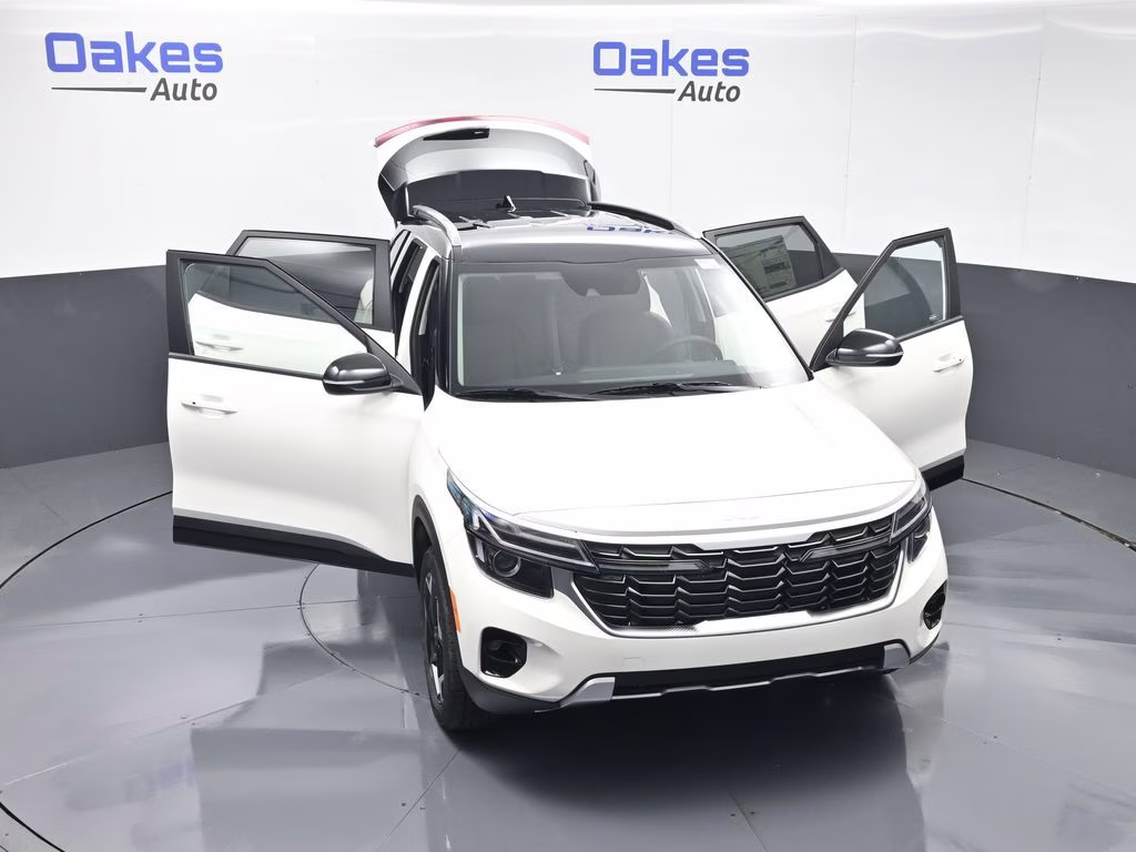2026 Clear White/Black Roof Kia Seltos S AWD SUV