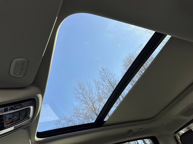 2025 Diamond Black Crystal Pearlcoat Ram 1500 Longhorn 4X4 Truck