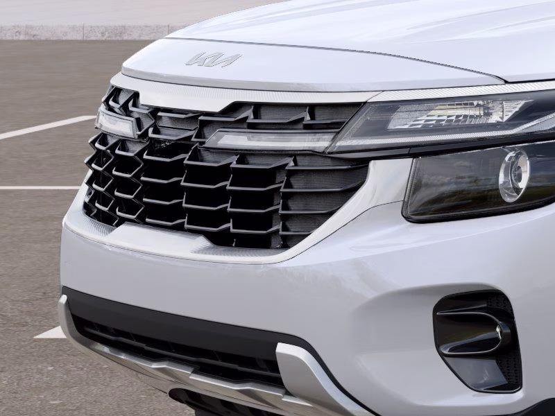 2026 Snow White Pearl Kia Seltos S AWD SUV