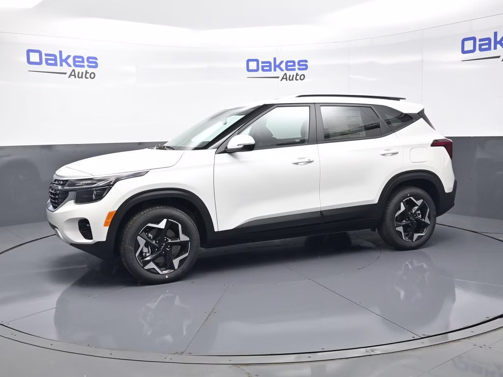 2026 Snow White Pearl Kia Seltos S AWD SUV