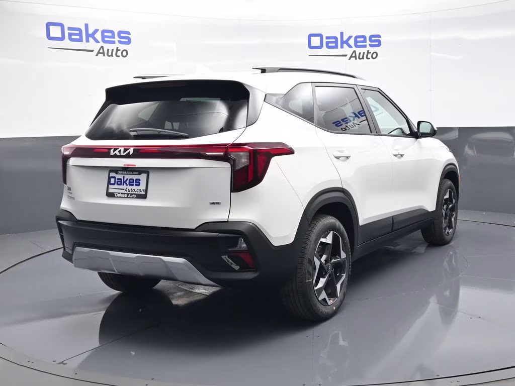 2026 Snow White Pearl Kia Seltos S AWD SUV