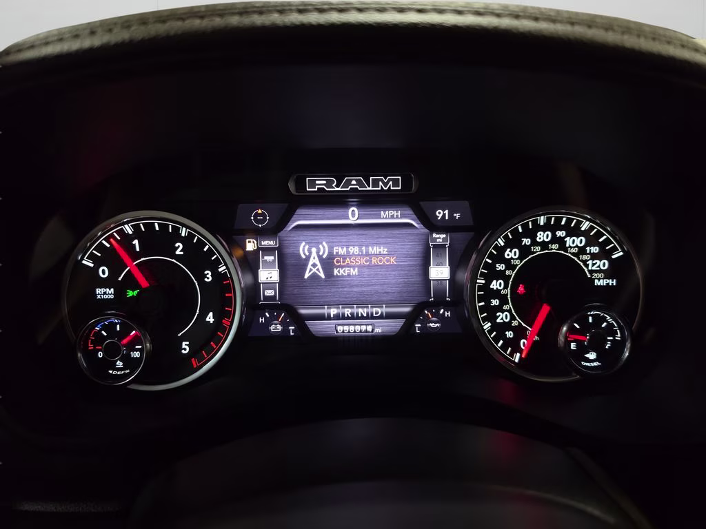2022 Diamond Black Crystal Pearlcoat Ram 2500 Laramie 4X4 Truck