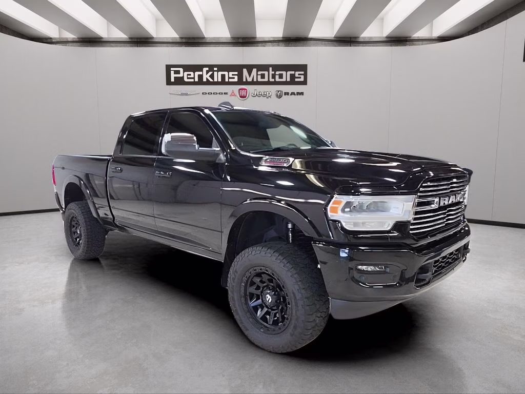 2022 Diamond Black Crystal Pearlcoat Ram 2500 Laramie 4X4 Truck