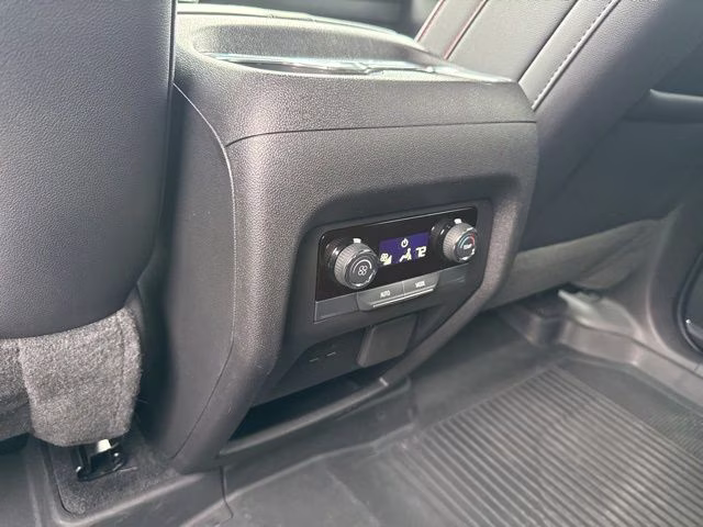 2025 Iridescent Pearl Tricoat Chevrolet Traverse Z71 AWD SUV