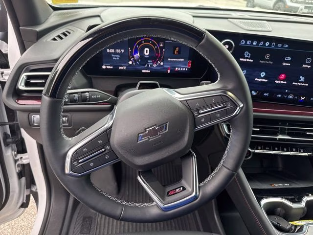 2025 Iridescent Pearl Tricoat Chevrolet Traverse Z71 AWD SUV