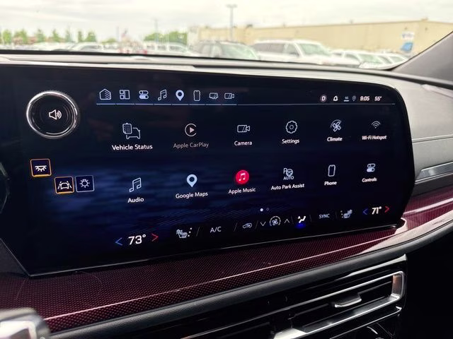 2025 Iridescent Pearl Tricoat Chevrolet Traverse Z71 AWD SUV