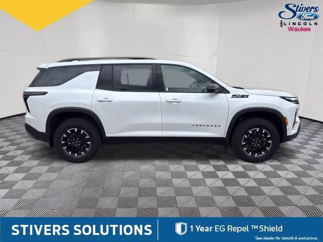 2025 Iridescent Pearl Tricoat Chevrolet Traverse Z71 AWD SUV