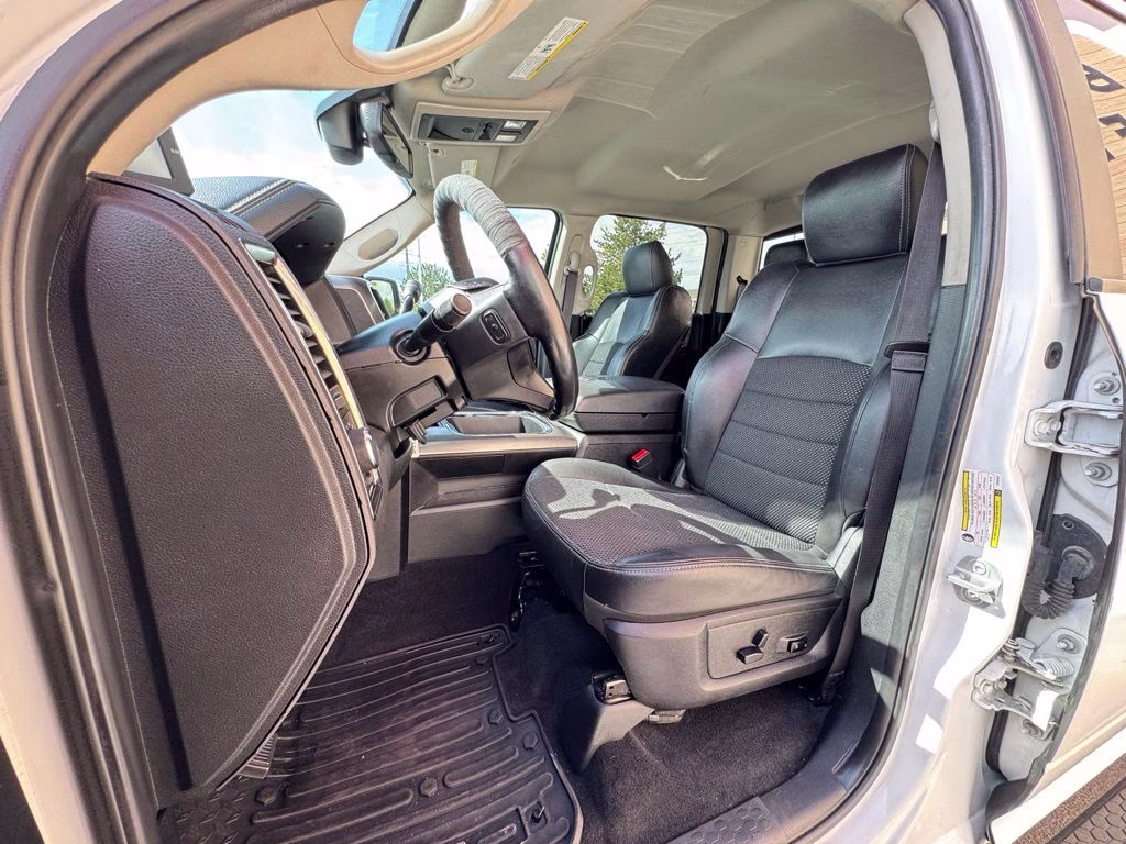 2018 Bright White Clearcoat Ram 2500 Big Horn 4X4 Truck