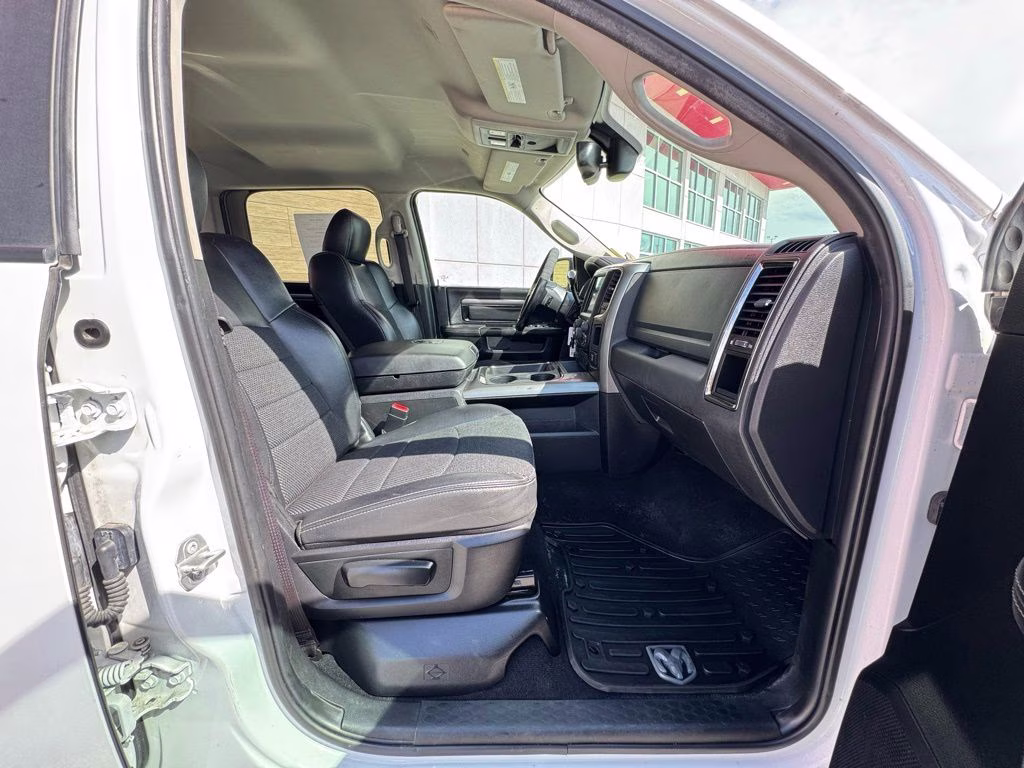 2018 Bright White Clearcoat Ram 2500 Big Horn 4X4 Truck