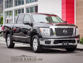 2017 Magnetic Black Nissan Titan SV 4X4 Truck