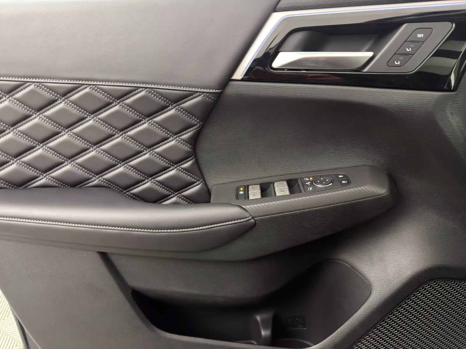 2026 Moonrock Gray Nissan Rogue Plug-In Hybrid Platinum AWD SUV