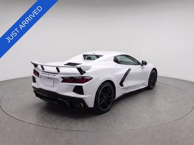 2025 Arctic White Chevrolet Corvette Stingray RWD Convertible