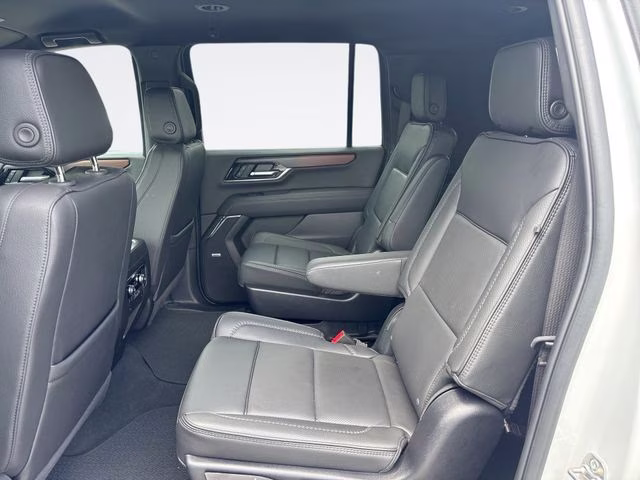 2025 Summit White GMC Yukon XL Denali 4X4 SUV