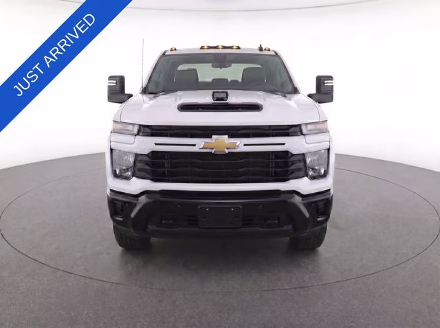 2024 Summit White Chevrolet Silverado 2500HD Custom 4X4 Truck