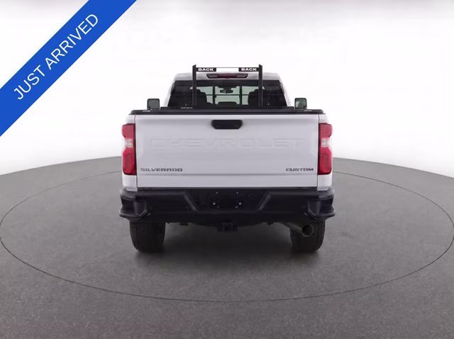 2024 Summit White Chevrolet Silverado 2500HD Custom 4X4 Truck
