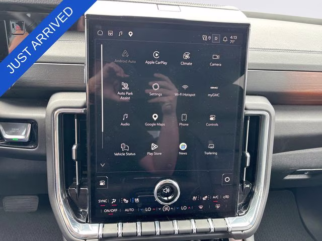 2025 Summit White GMC Yukon Denali 4X4 SUV
