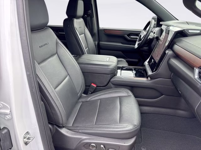 2025 Summit White GMC Yukon Denali 4X4 SUV