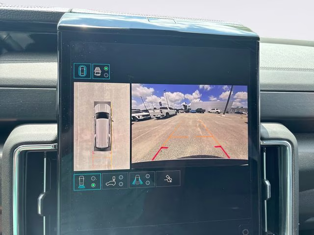 2025 Summit White GMC Yukon XL Denali 4X4 SUV