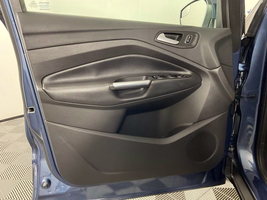 2018 Blue Metallic Ford Escape SE 4X4 SUV