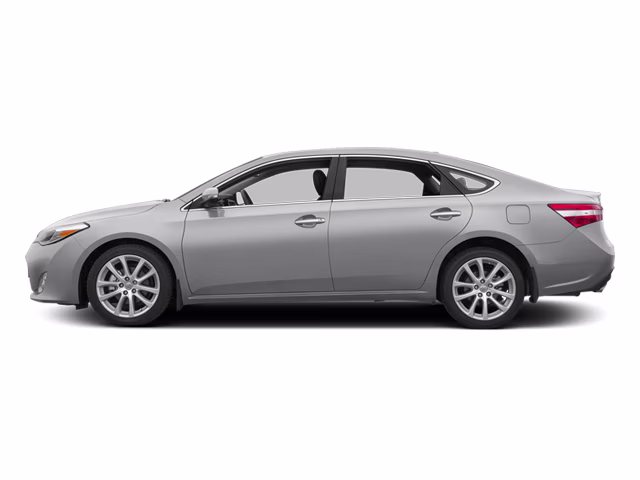 2013 Classic Silver Metallic Toyota Avalon Limited FWD Sedan