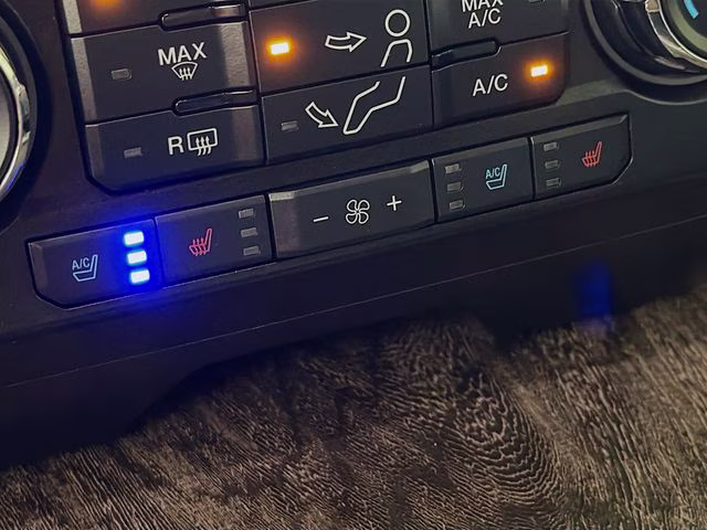 2019 Blue Ford Super Duty F-250 SRW Lariat 4X4 Truck