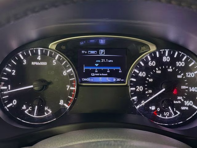 2020 Brilliant Silver Metallic Nissan Pathfinder SV 4X4 SUV