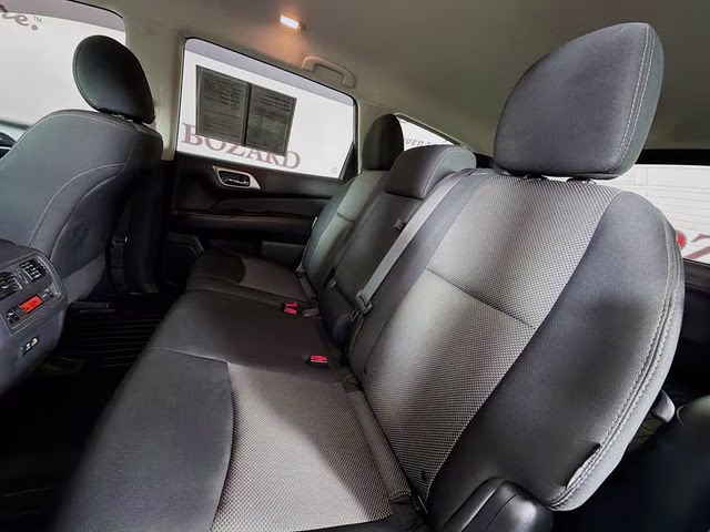 2020 Brilliant Silver Metallic Nissan Pathfinder SV 4X4 SUV