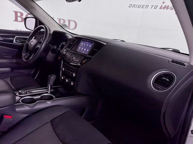 2020 Brilliant Silver Metallic Nissan Pathfinder SV 4X4 SUV