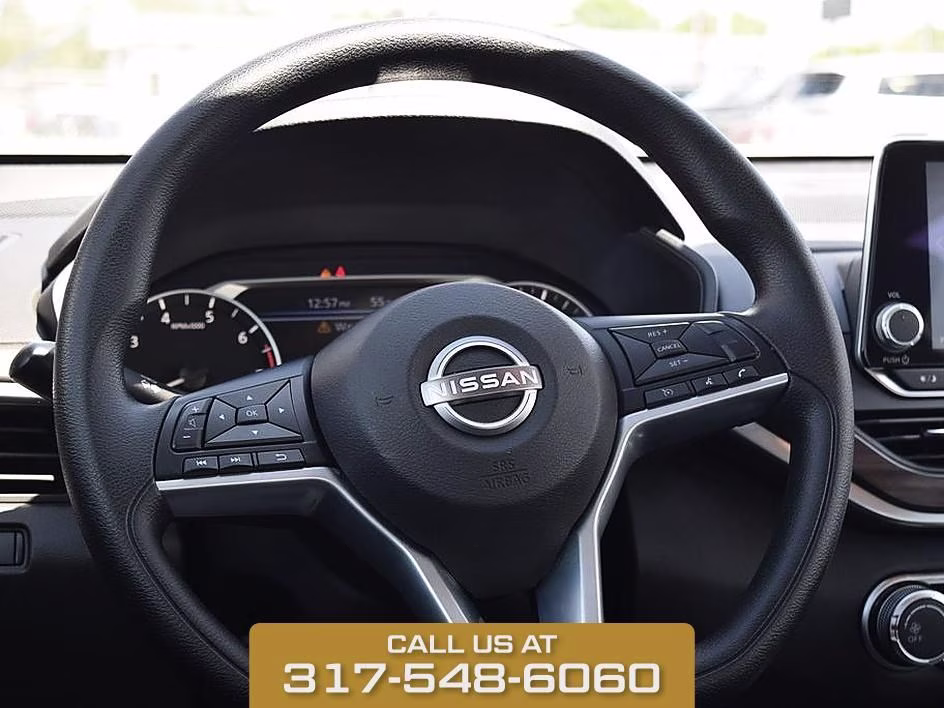 2025 Glacier White Nissan Altima 2.5 SV FWD Sedan