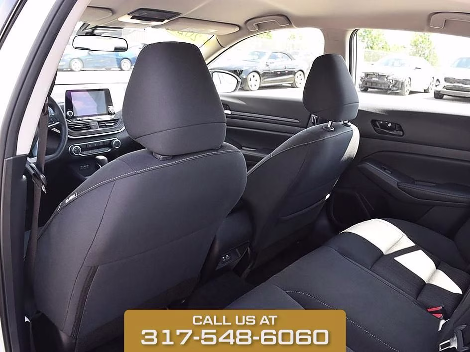 2025 Glacier White Nissan Altima 2.5 SV FWD Sedan