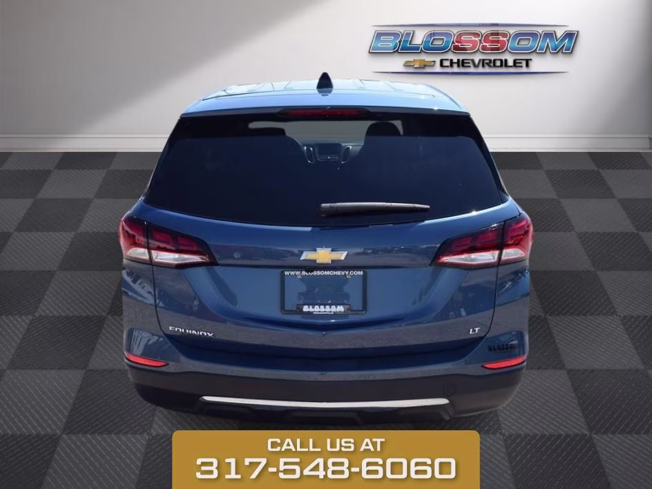 2024 Lakeshore Blue Chevrolet Equinox LT FWD SUV