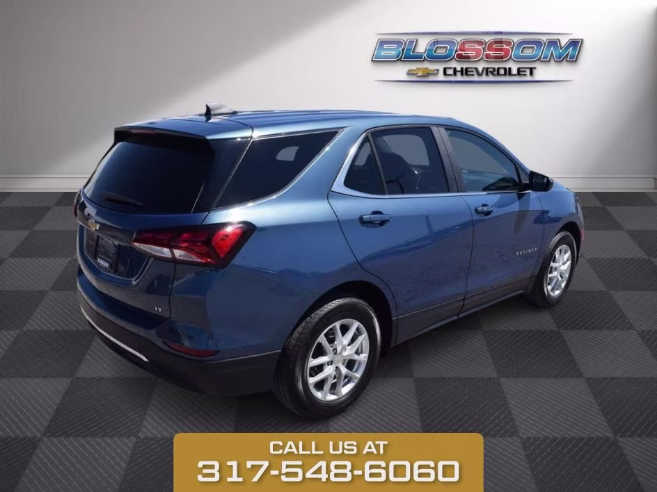 2024 Lakeshore Blue Chevrolet Equinox LT FWD SUV