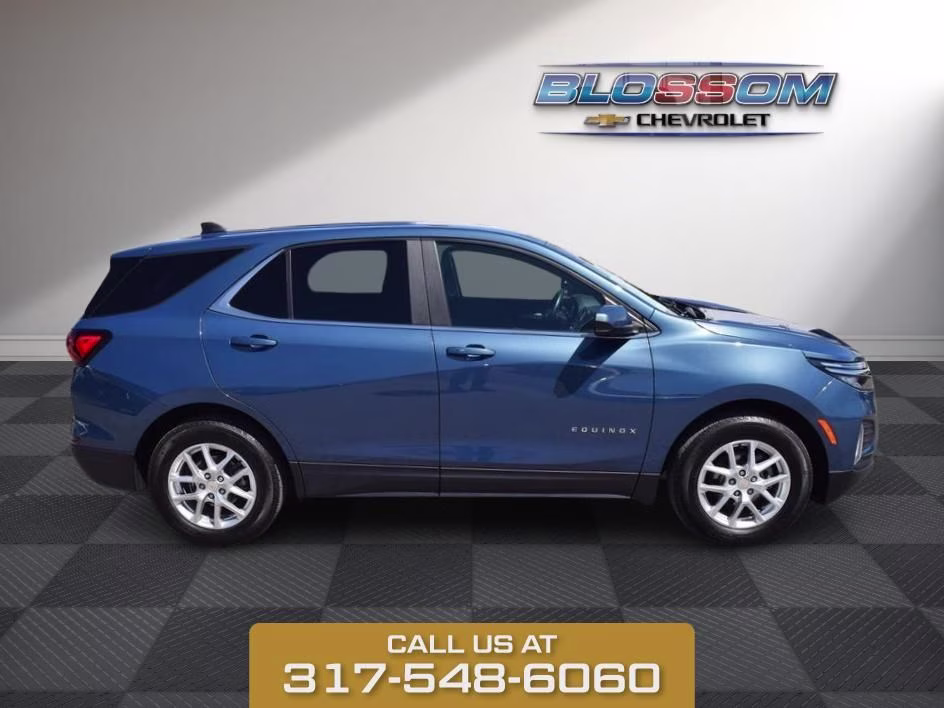 2024 Lakeshore Blue Chevrolet Equinox LT FWD SUV