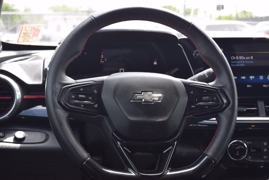 2025 Sterling Gray Metallic Chevrolet Trax 2RS FWD SUV