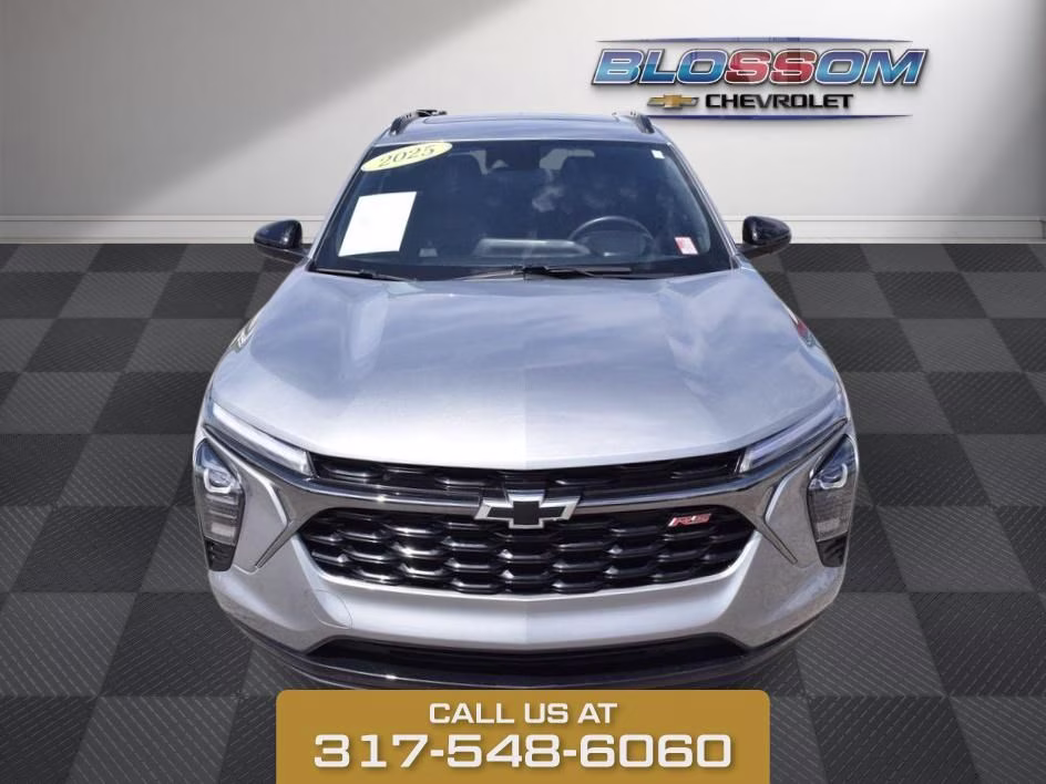 2025 Sterling Gray Metallic Chevrolet Trax 2RS FWD SUV