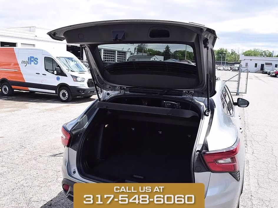 2025 Sterling Gray Metallic Chevrolet Trax 2RS FWD SUV