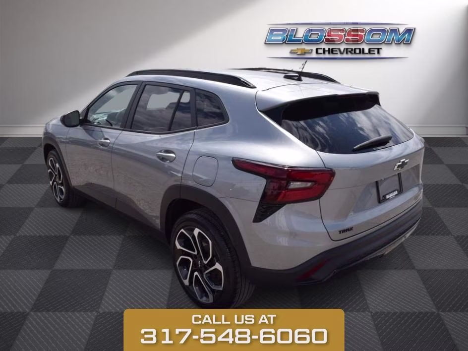 2025 Sterling Gray Metallic Chevrolet Trax 2RS FWD SUV
