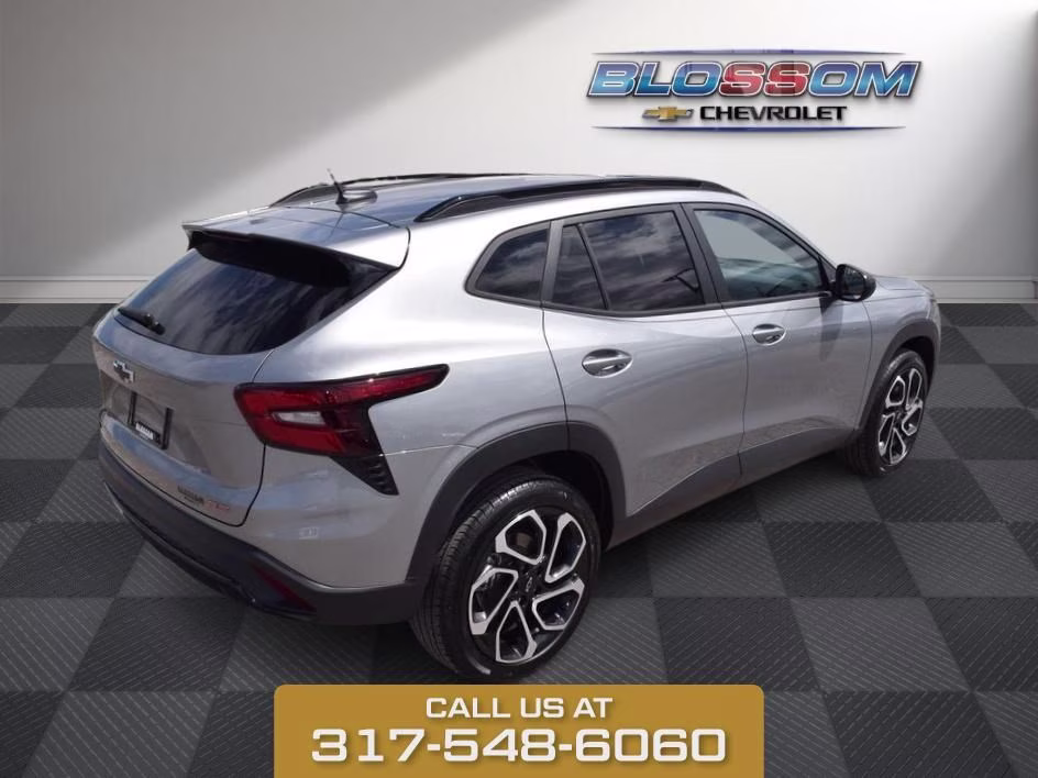 2025 Sterling Gray Metallic Chevrolet Trax 2RS FWD SUV