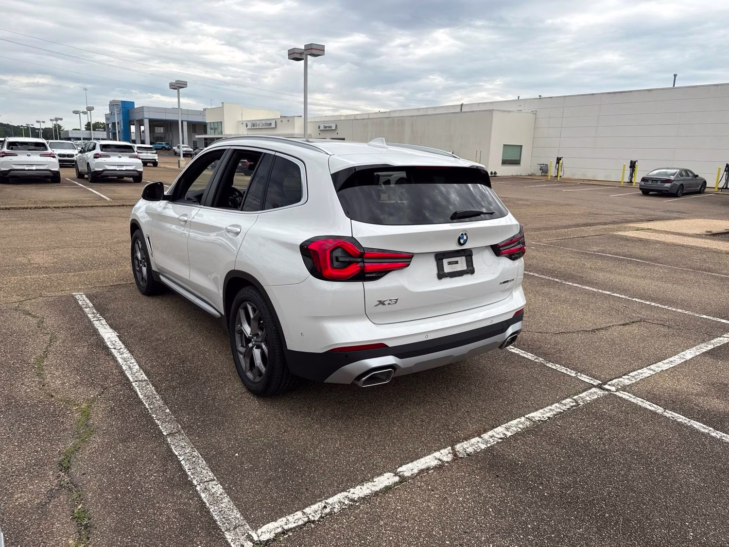 2024 Alpine White BMW X3 sDrive30i RWD SUV