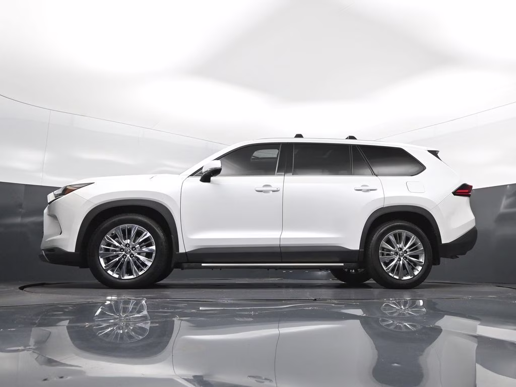 2025 Pearl Toyota Grand Highlander Platinum AWD SUV