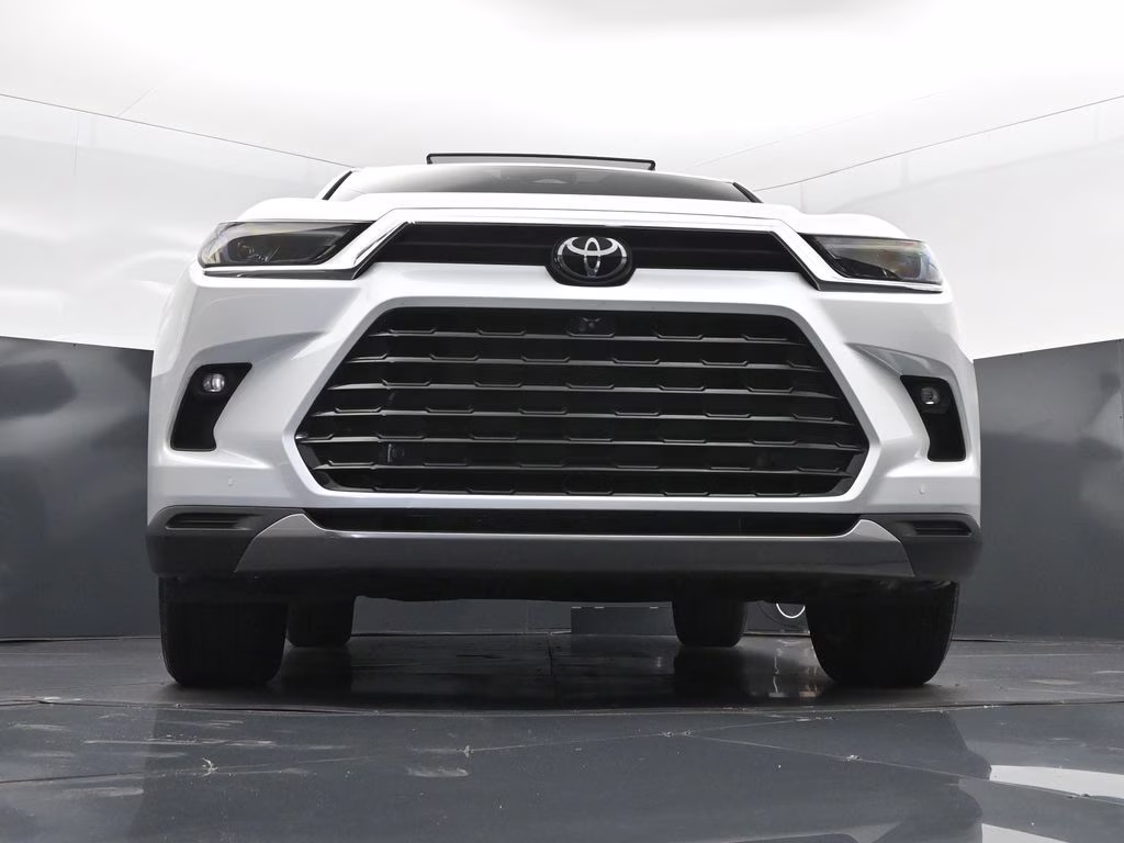 2025 Pearl Toyota Grand Highlander Platinum AWD SUV