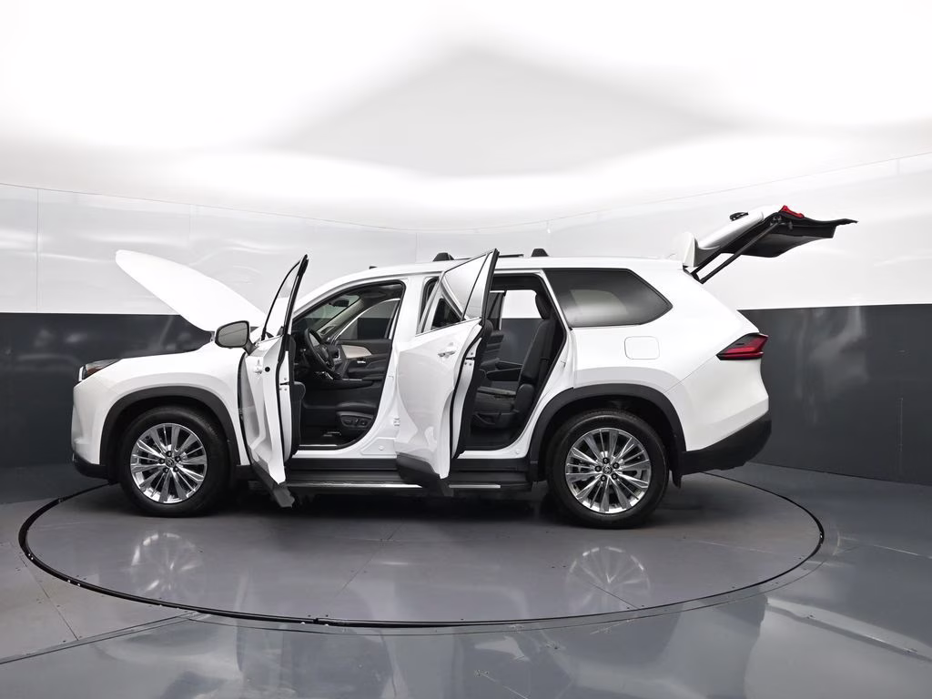 2025 Pearl Toyota Grand Highlander Platinum AWD SUV