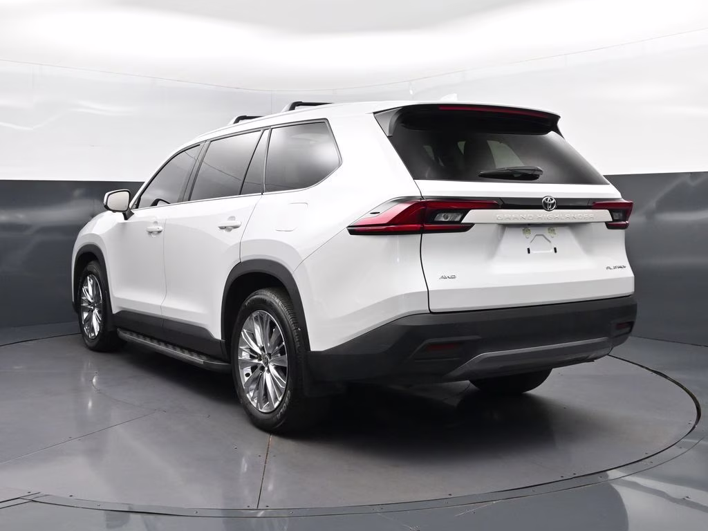 2025 Pearl Toyota Grand Highlander Platinum AWD SUV