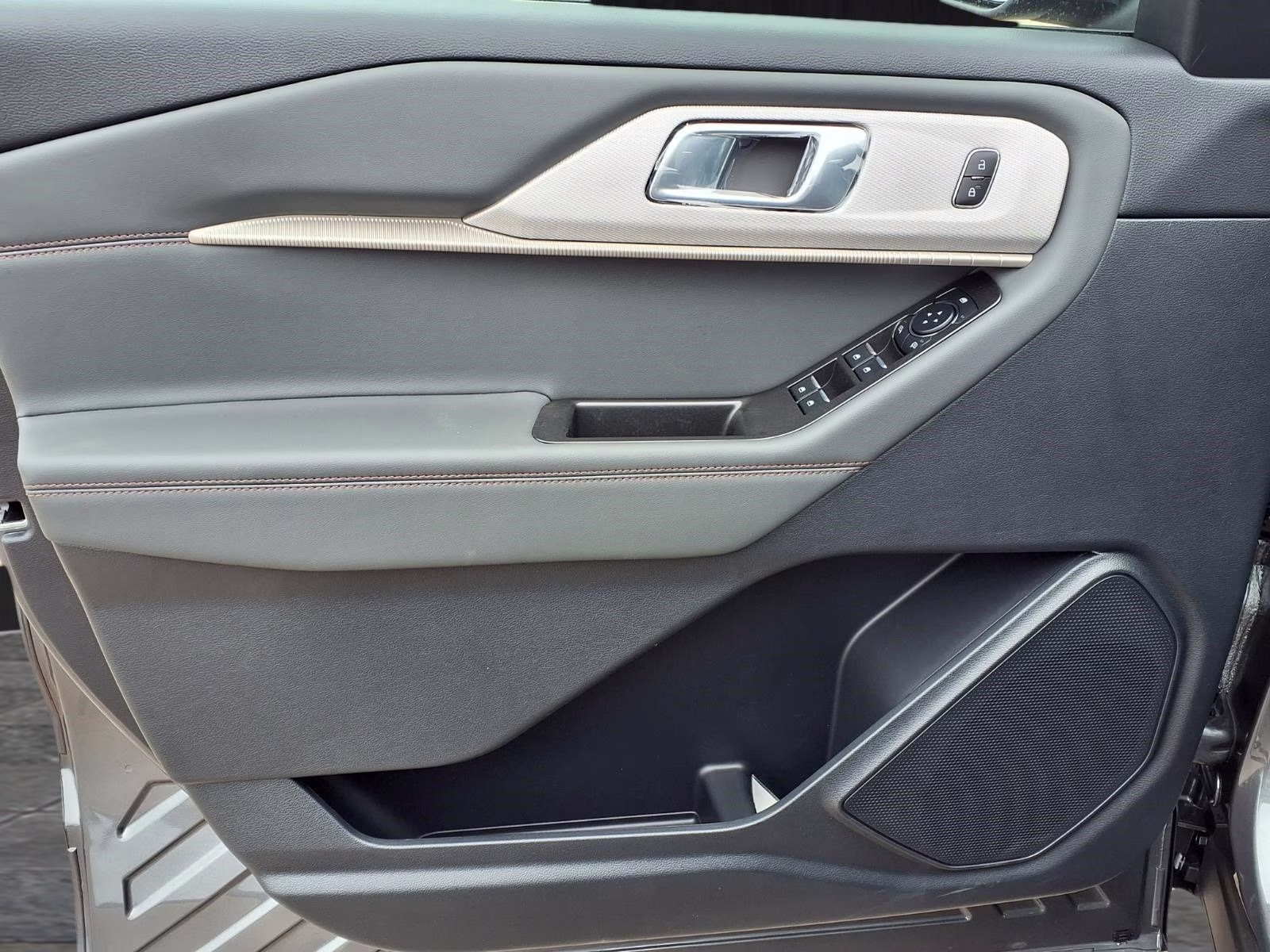 2026 Gray Ford Explorer Active RWD SUV
