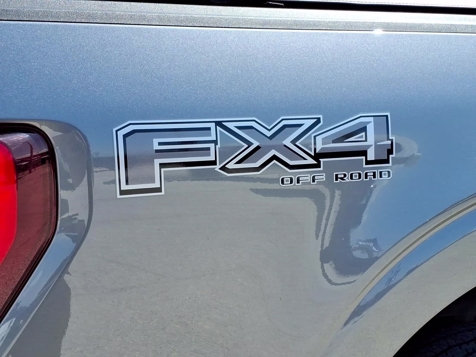 2022 Gray Metallic Ford F-150 Lariat 4X4 Truck