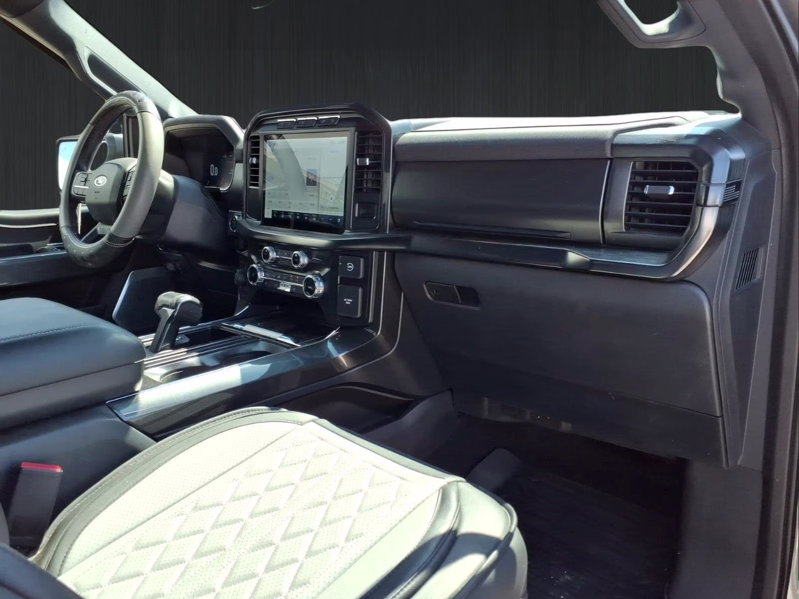 2022 Gray Metallic Ford F-150 Lariat 4X4 Truck